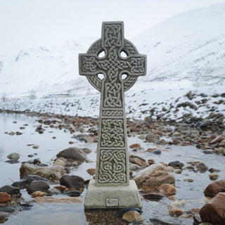 Sparta Statues Celtic Cross Standing